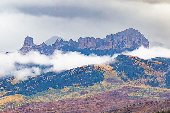 Chimney Peak (El. 7867') & Courthouse Mountain (El. 12152') Cima